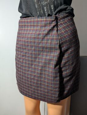 Hollister Multicolor Plaid Mini Skirt with Navy and Burgundy Size M